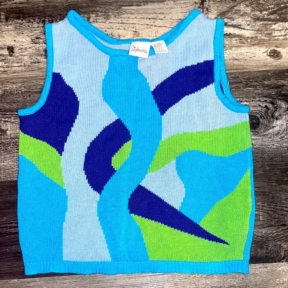Vintage Geo print Styleworks brand sweater vest medium